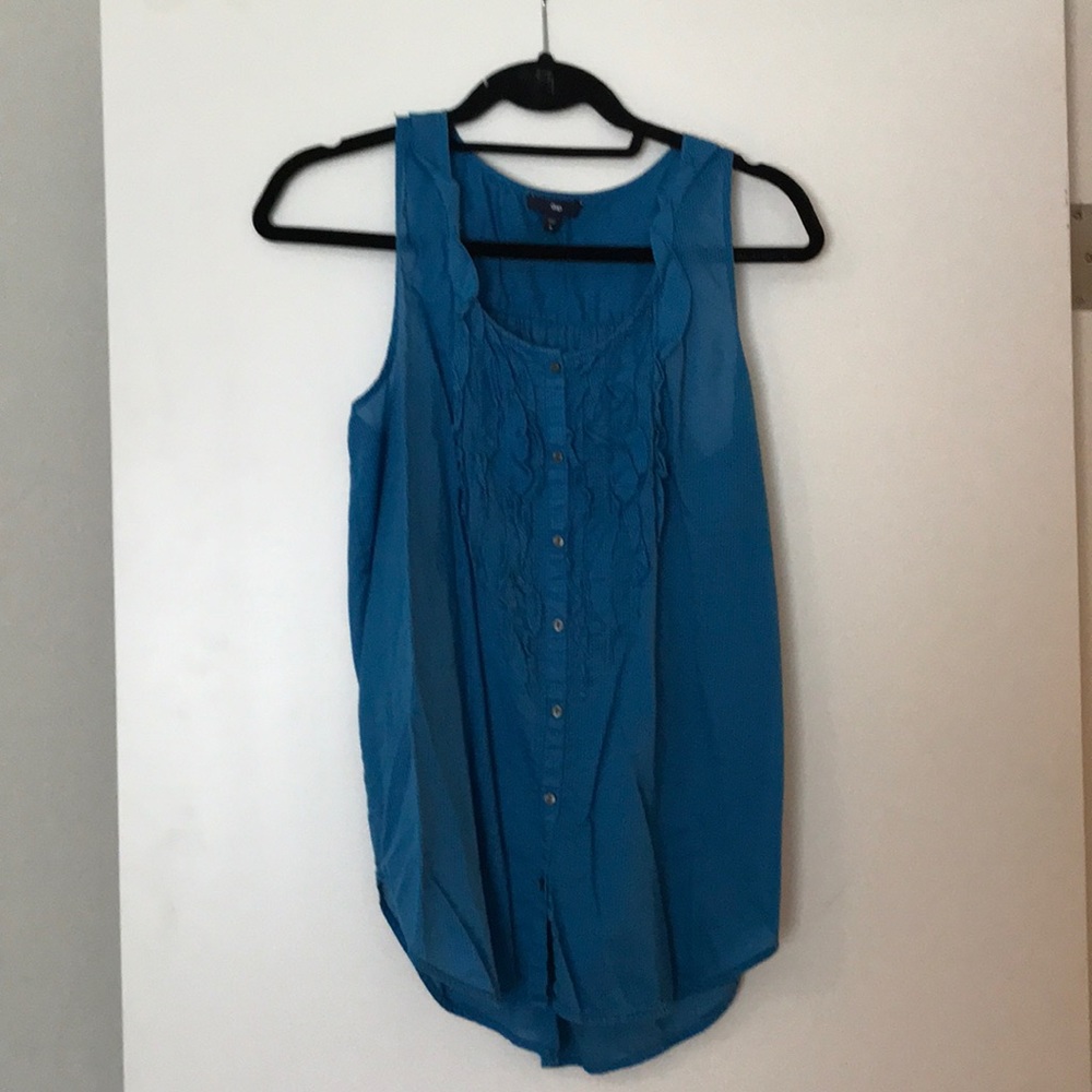 Gap blue ruffle tank size medium